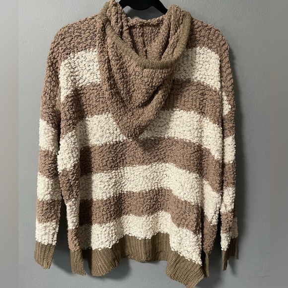 NWT Miracle Popcorn Chenille Cream/Tan Colorblock Sweater Hoodie. Size S/M - Picture 2 of 9